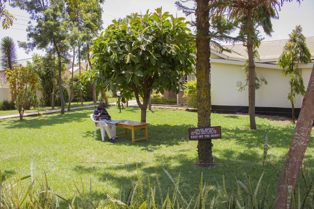 Isibania Borderpoint Lodge Migori Bagian luar foto
